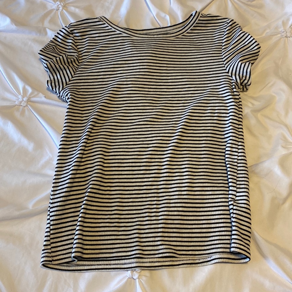 black and white art class short sleeve shirt size L(10/12)